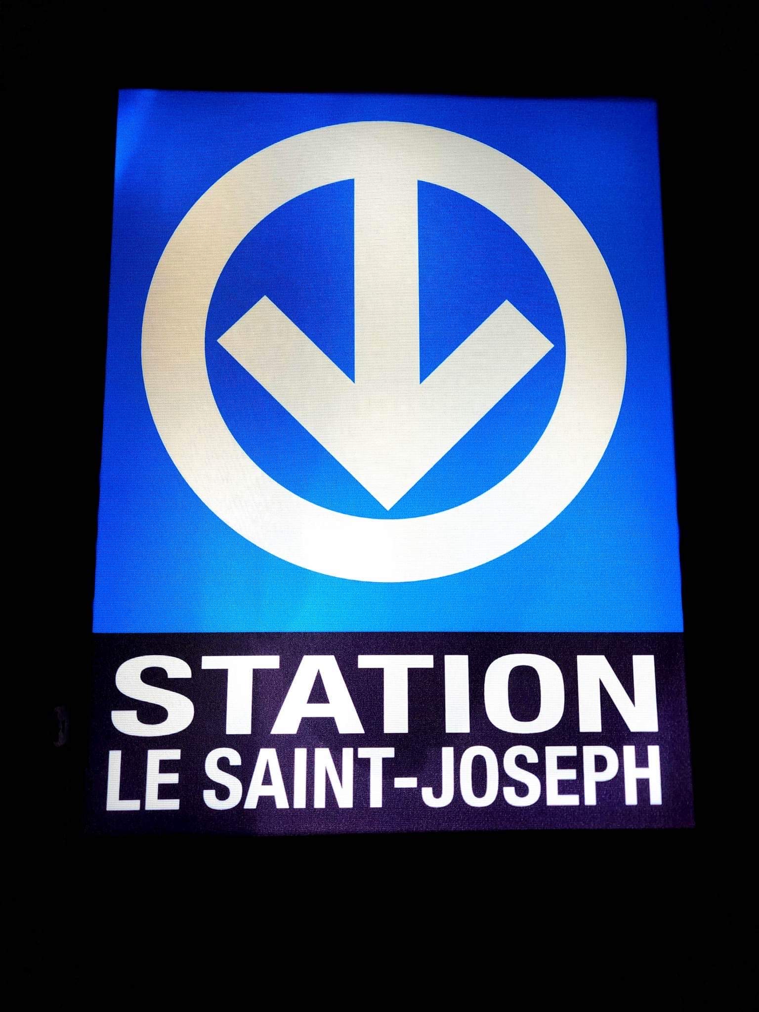 Nous sommes ouvert tous les jours de 12h@20h